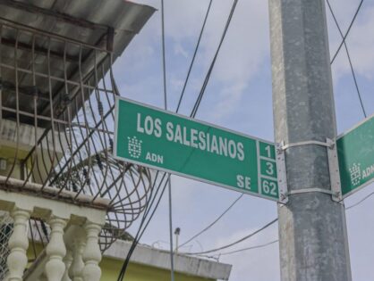 Dedican calle a Los Salesianos