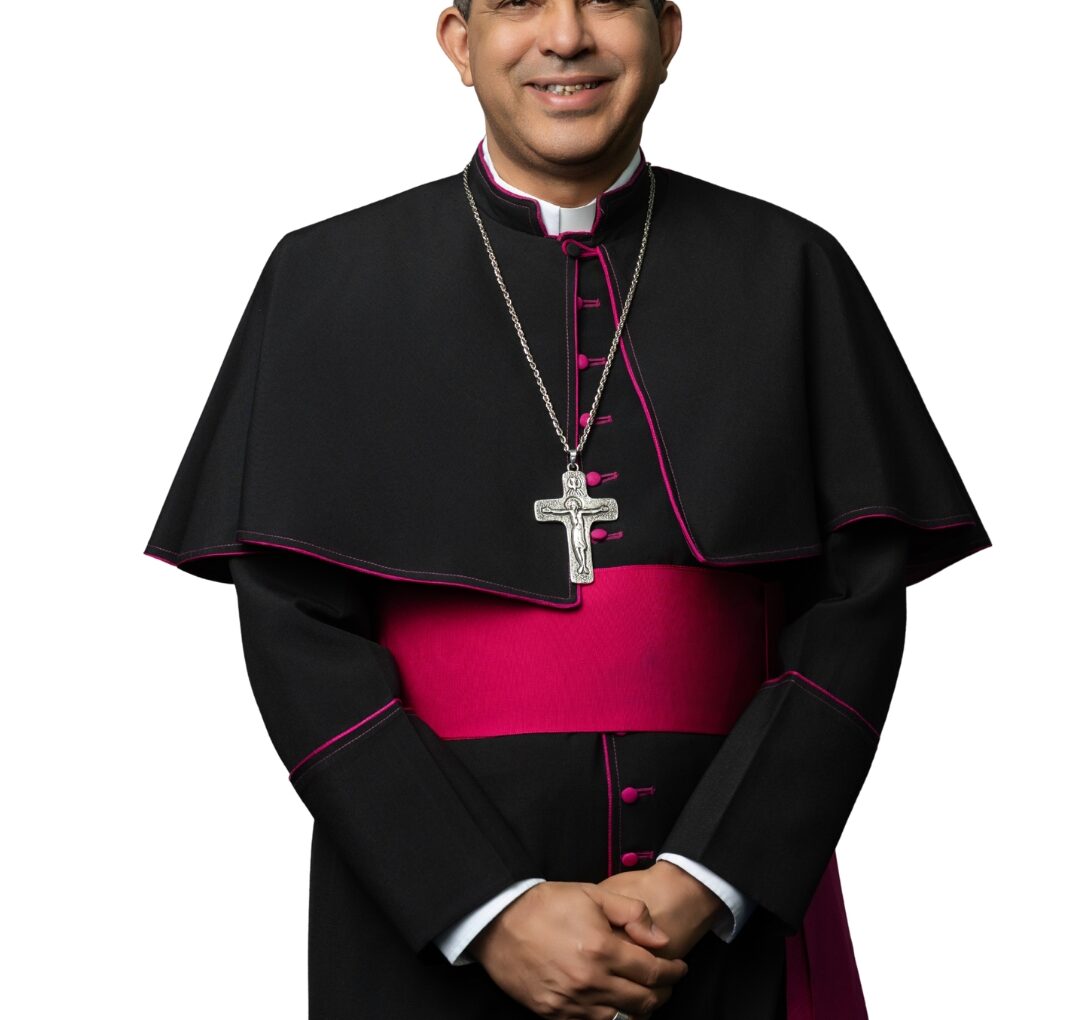 Papa León XIV acepta renuncia de Mons. Francisco Ozoria, le sucede Mons. Tomás Morel Diplán